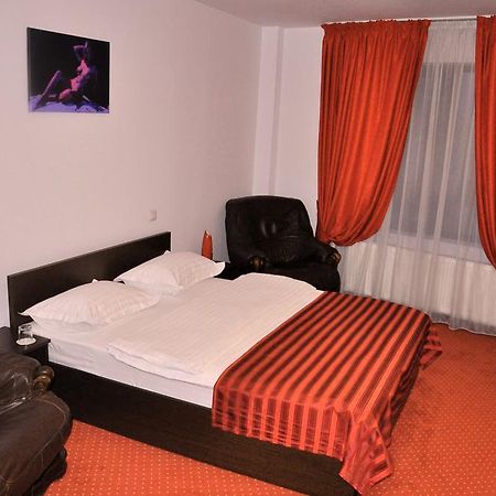 Hotel Thomas Bucarest Esterno foto