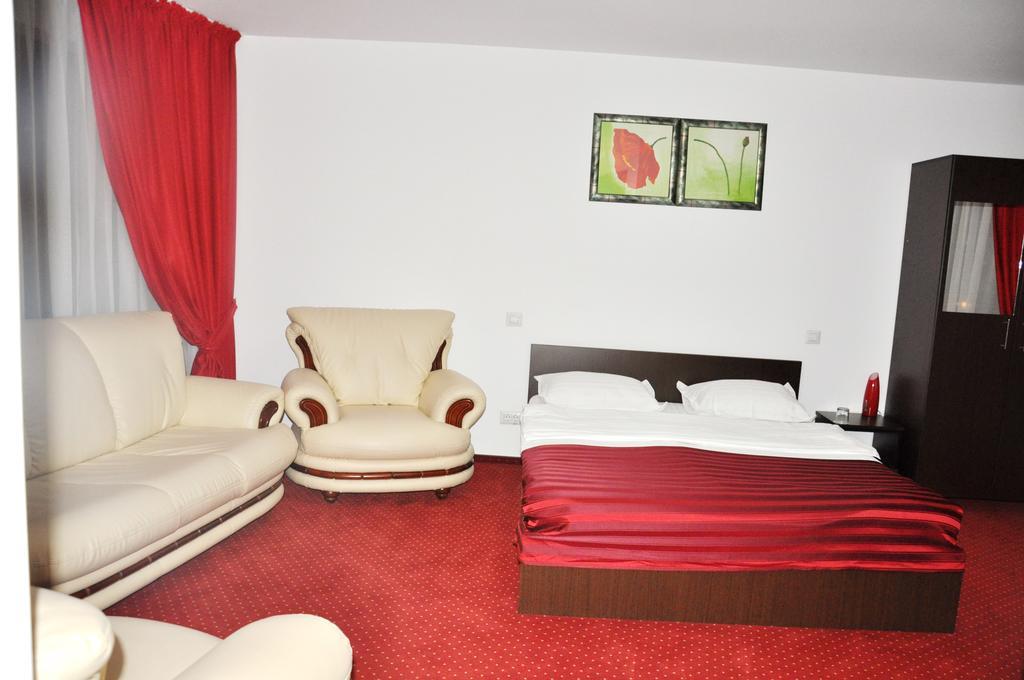Hotel Thomas Bucarest Esterno foto