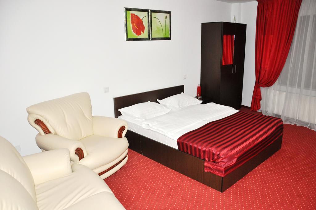 Hotel Thomas Bucarest Esterno foto