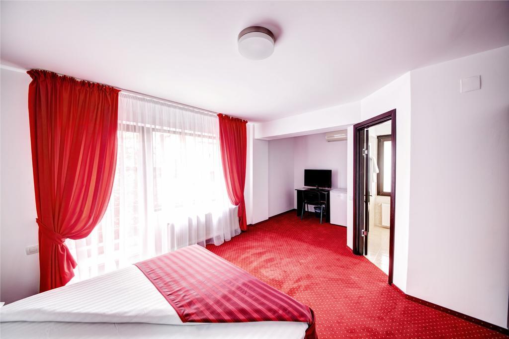 Hotel Thomas Bucarest Esterno foto