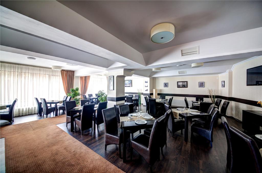 Hotel Thomas Bucarest Esterno foto